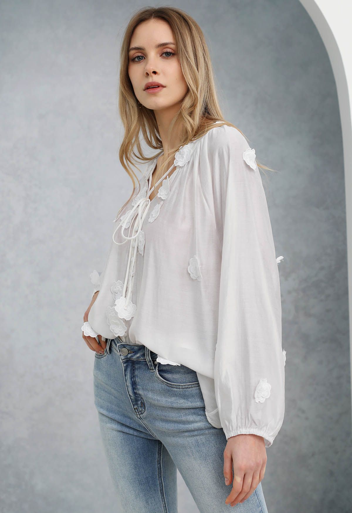 Romantic Blossom 3D Lace Flowers Buttoned Shirt in White