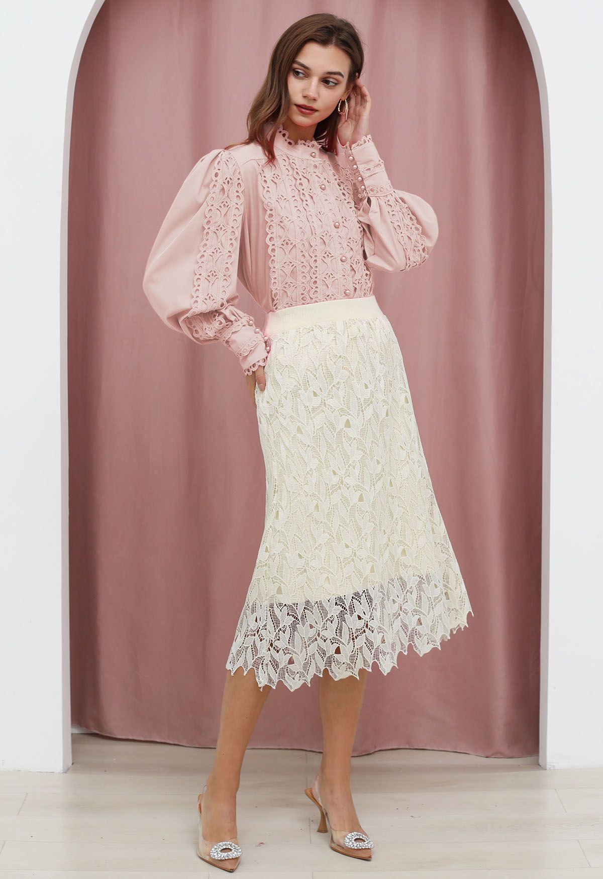 Exquisite Cutwork Bubble Sleeves Button-Up Shirt in Pink