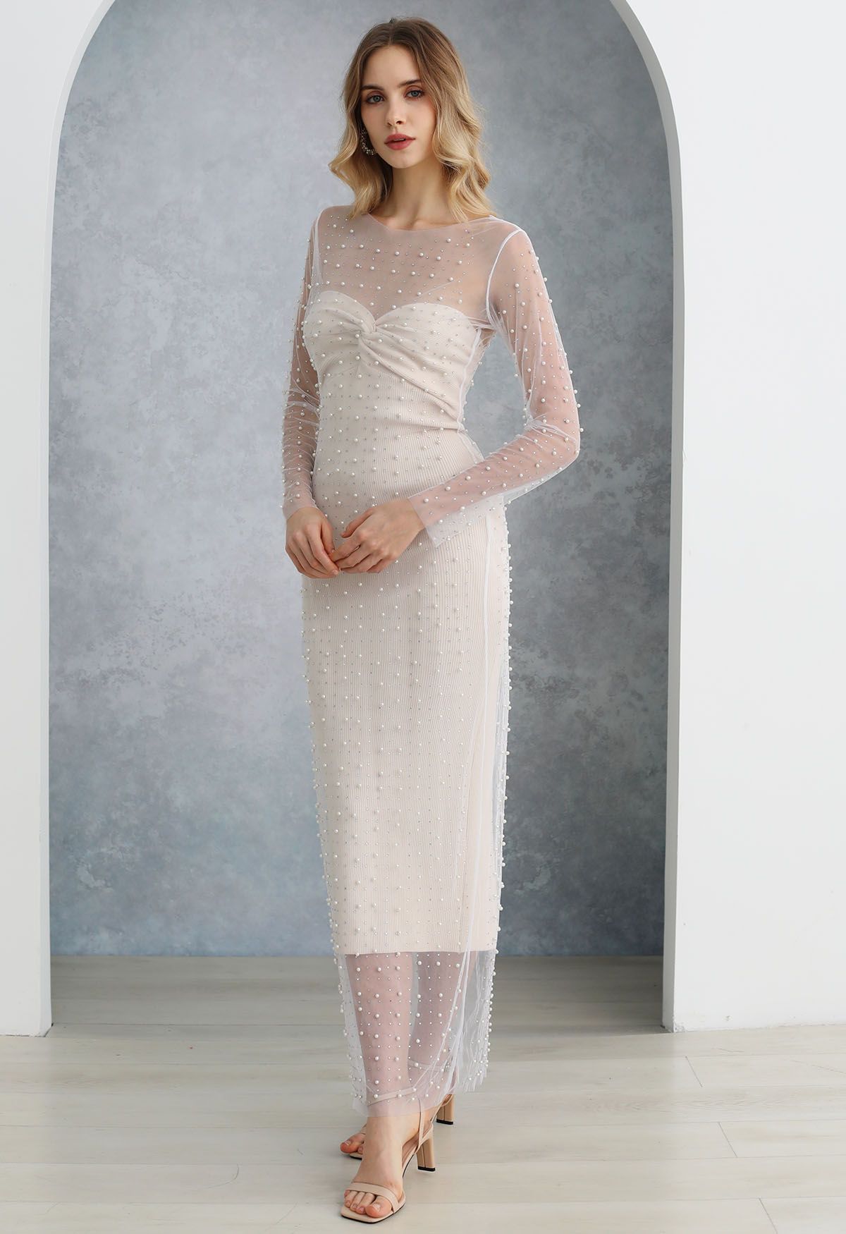 Knotted Front Fitted Knit Dress in Ivory
