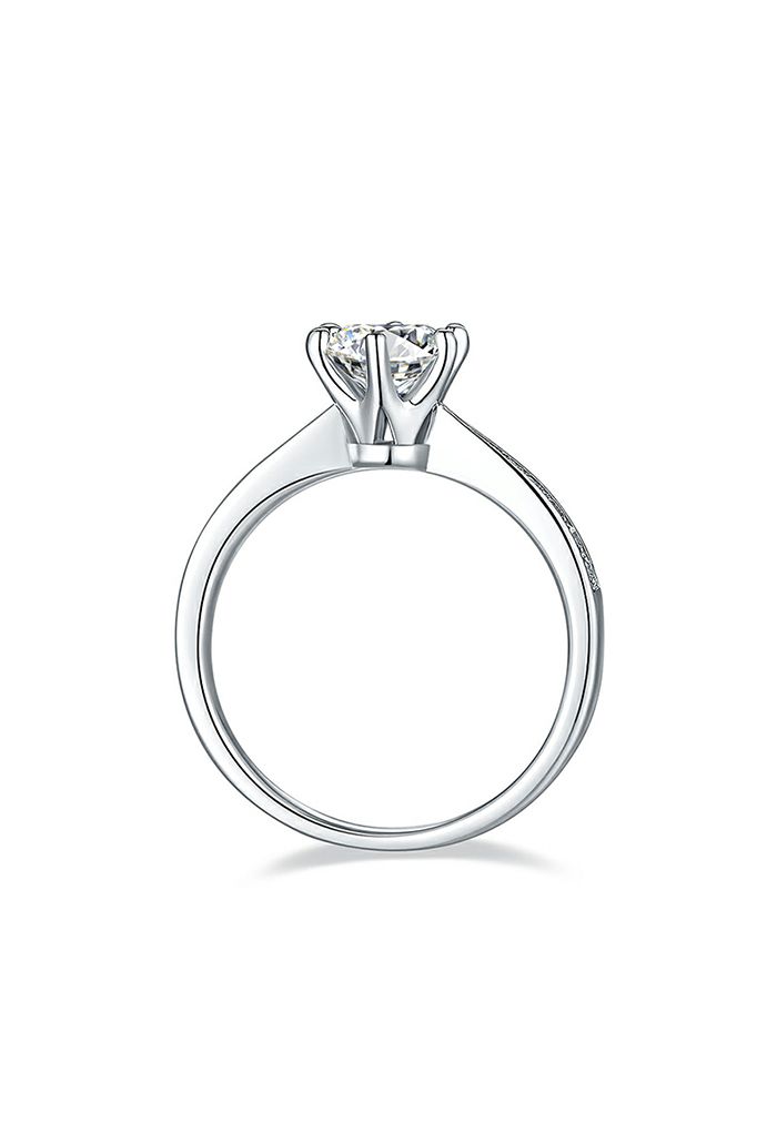 Crown Edge Moissanite Diamond Ring