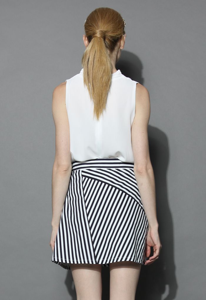 Cheers Bow Sleeveless Top in White
