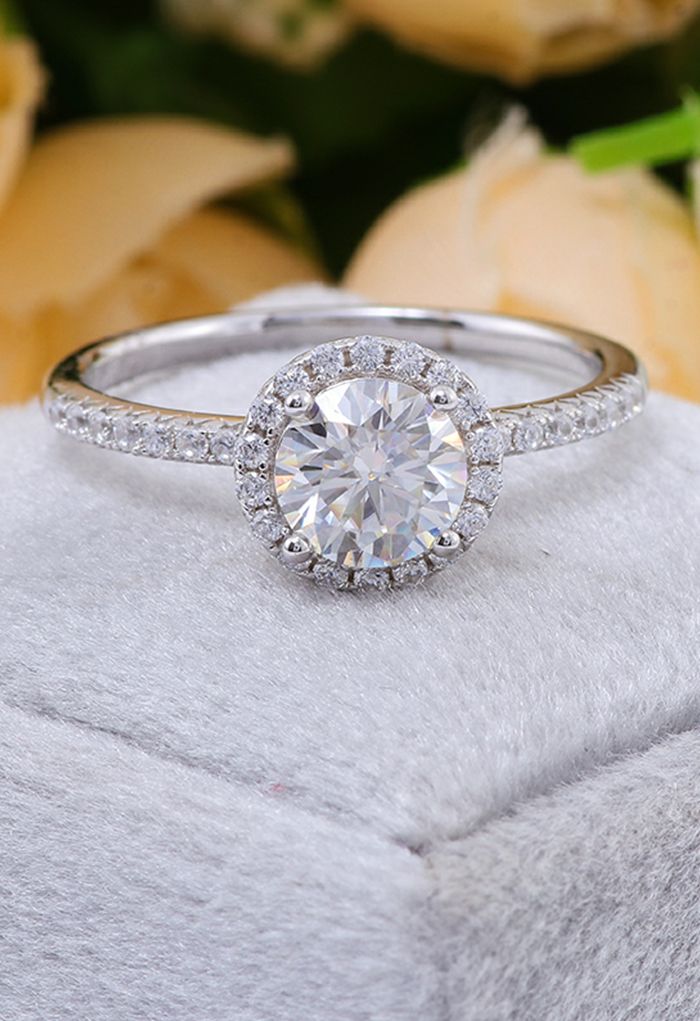 Classy Shining Moissanite Diamond Ring - Retro, Indie and Unique Fashion