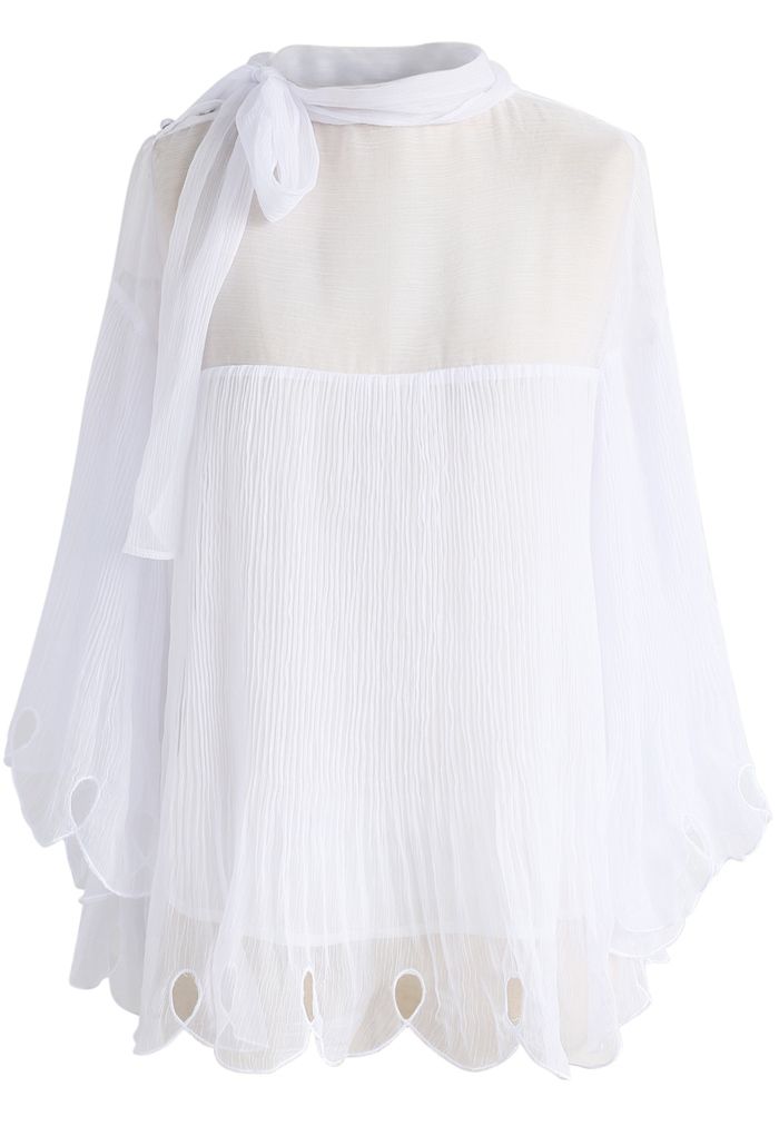 Dramatic Presence Pleated Dolly Top in Whit