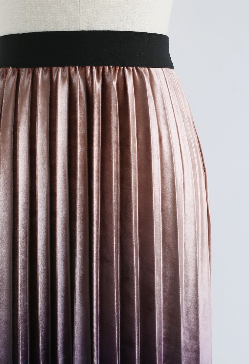 Deeply Gradient Velvet Skirt in Pink