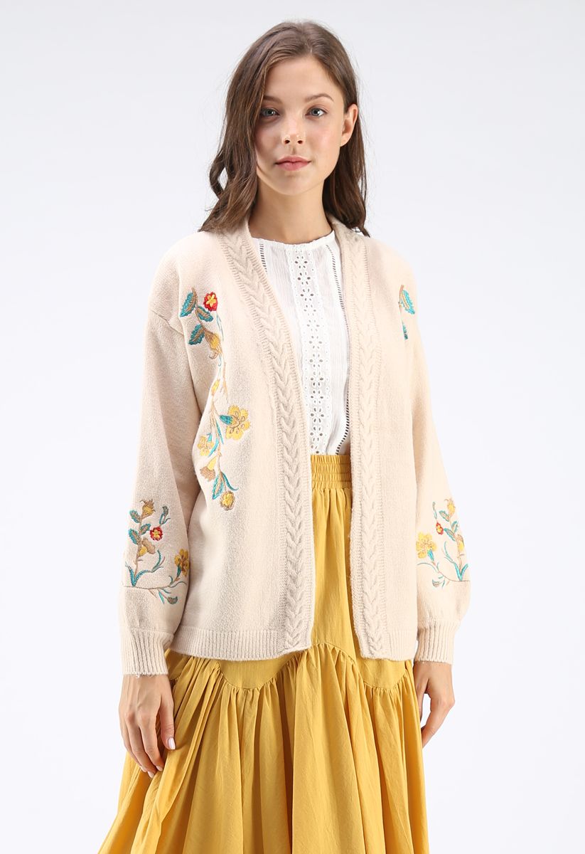Dreamy Blossom Embroidered Cardigan in Ivory