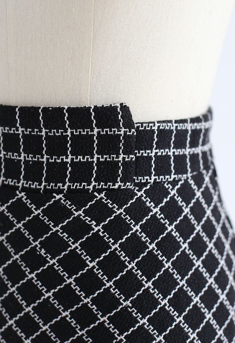 Diamond Night Textured Frilling Skirt in Black