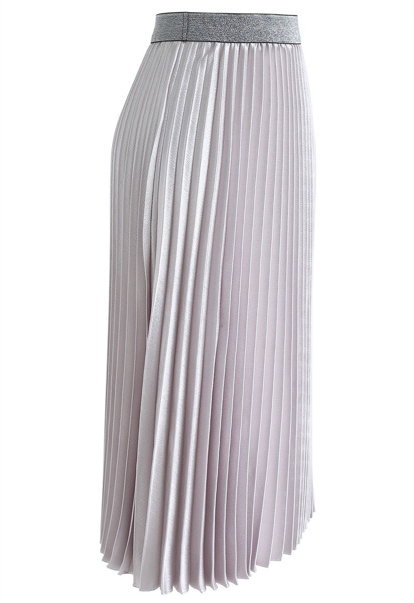 Gimme The Spotlight Pleated Midi Skirt in Lavender