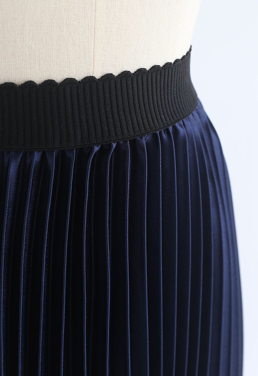 Glam Slam Pleated Midi Skirt in Navy
