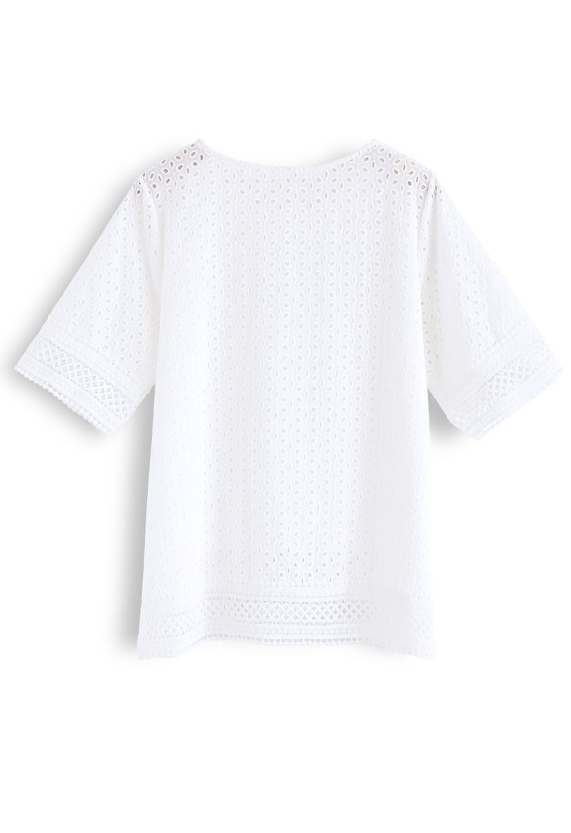 Eyelet Scintilla Embroidered Top in White