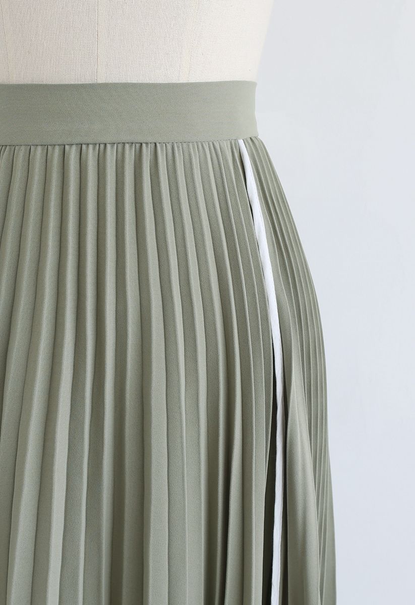 Simple Line Trim Pleated Skirt in Green - Retro, Indie and Unique Fashion