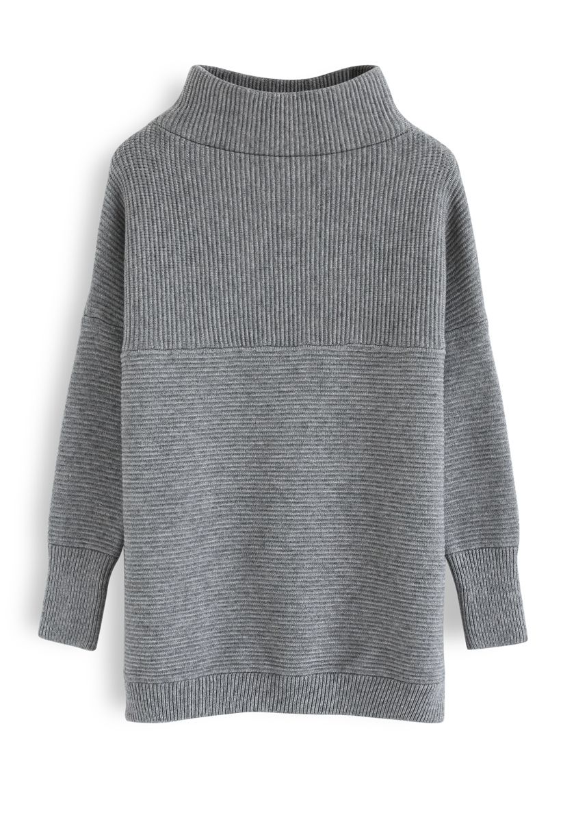 Cozy Ribbed Turtleneck Sweater in Grey