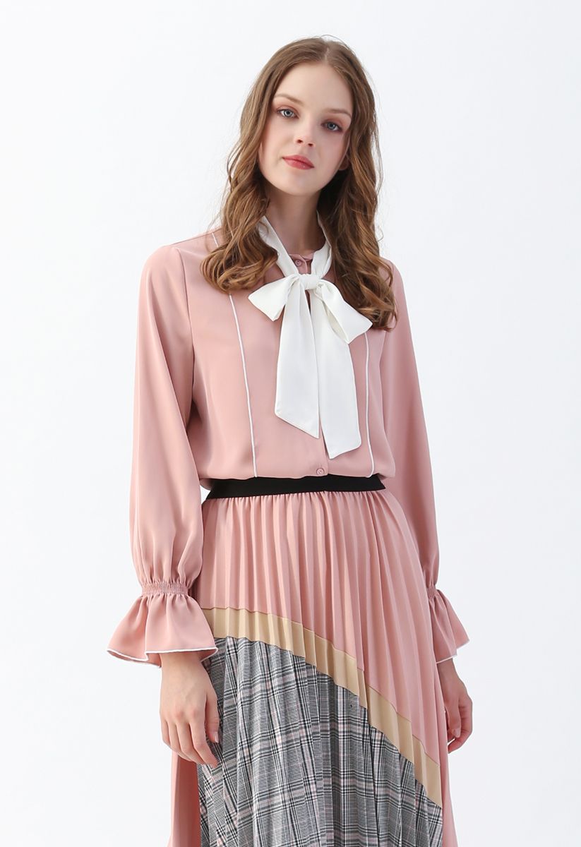Contrasted Color Bow Neck Shirt in Pink