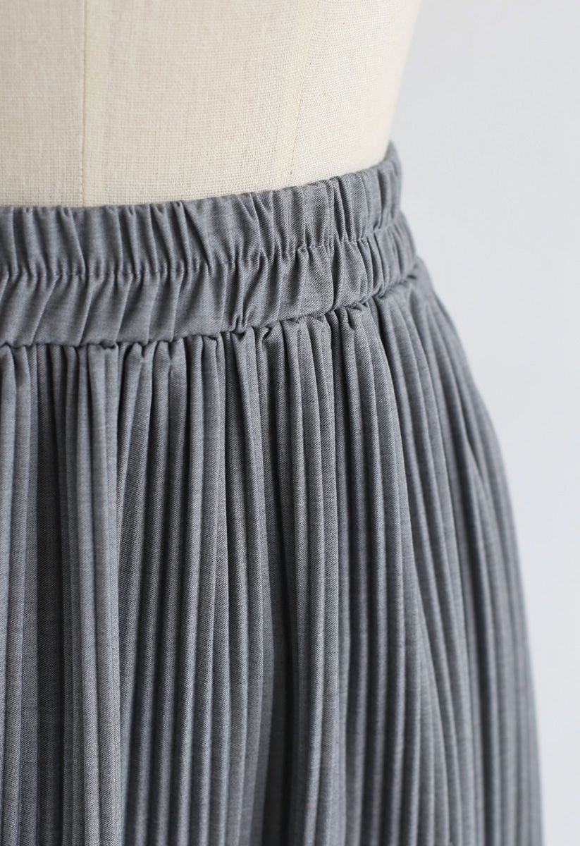 Pleated Hem A-Line Midi Skirt in Grey