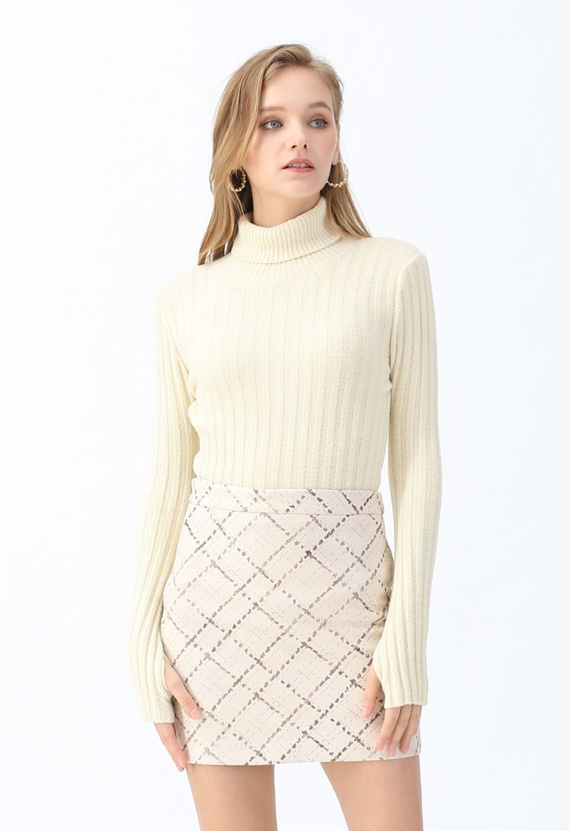 Fitted Turtleneck Fluffy Knit Sweater in Cream
