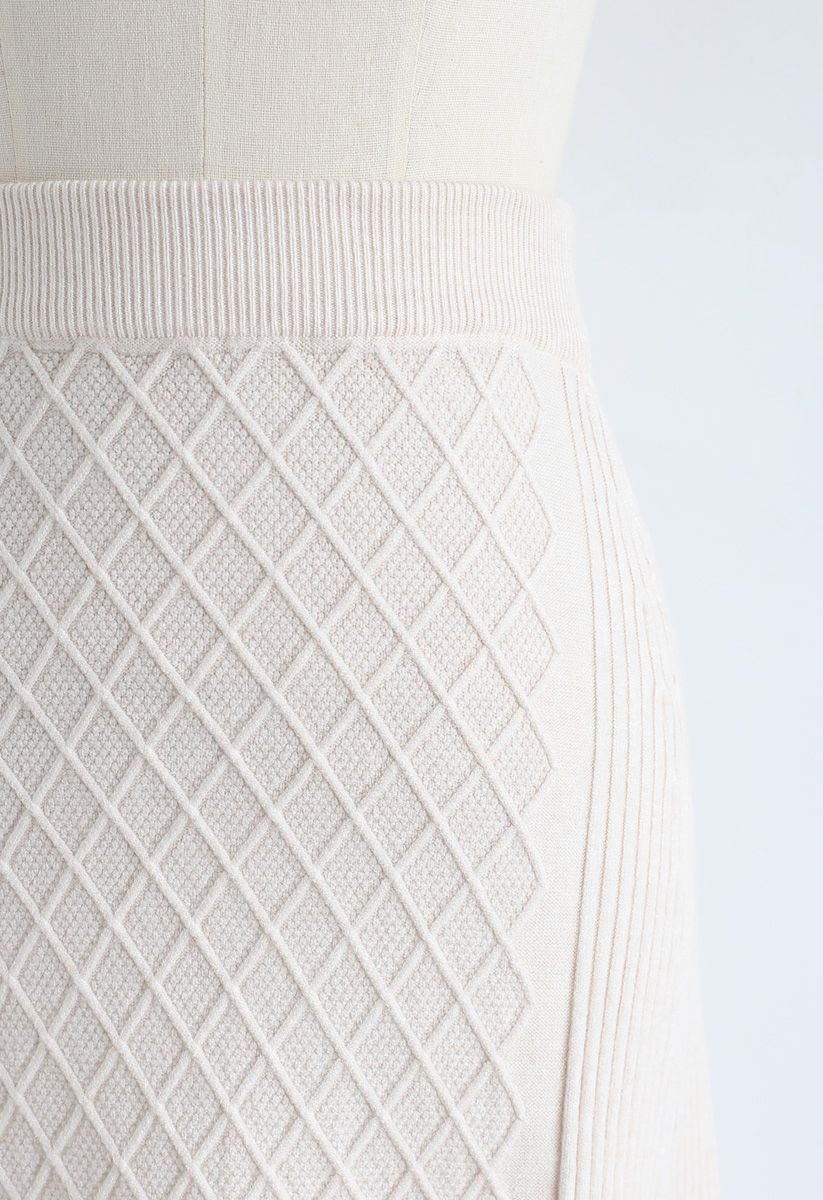 Diamond Shape A-Line Ribbed Knit Midi Skirt in Cream - Retro