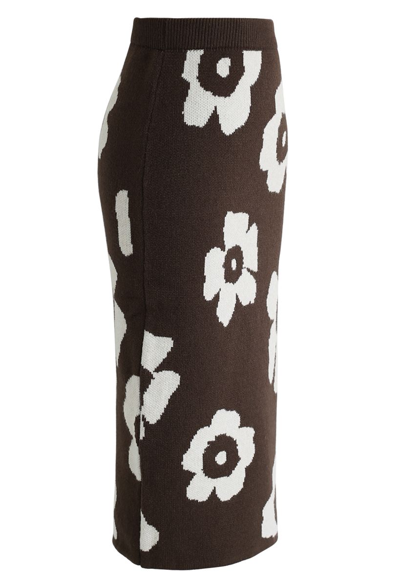Painting Flower Pencil Knit Skirt in Brown