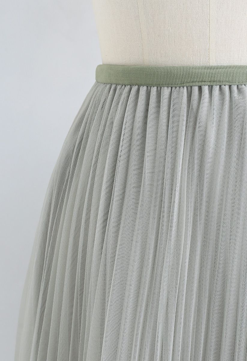 Double-Layered Mesh Tulle Pleated Skirt in Mint