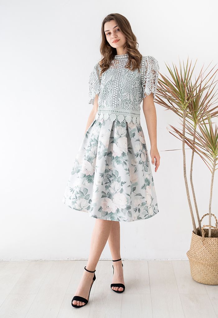 Shimmery Flower Jacquard Pleated Midi Skirt