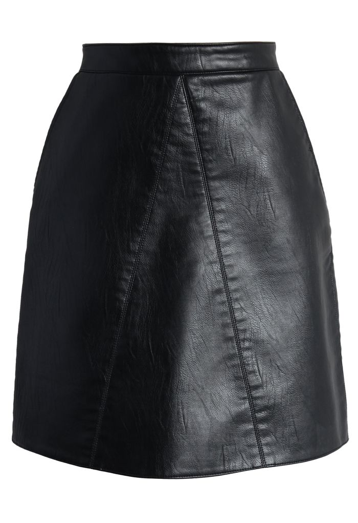 Fetching Faux Leather Skirt in Black