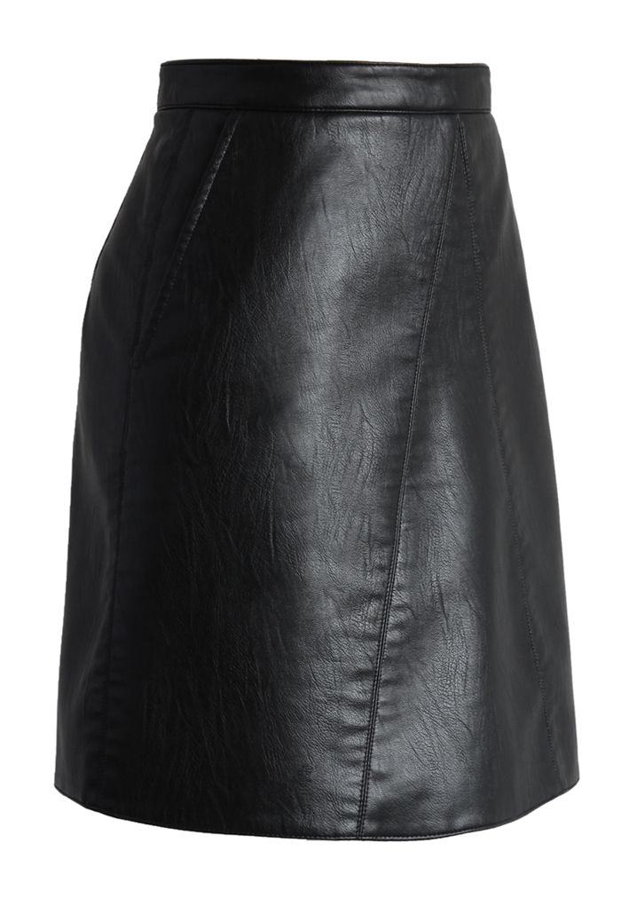 Fetching Faux Leather Skirt in Black